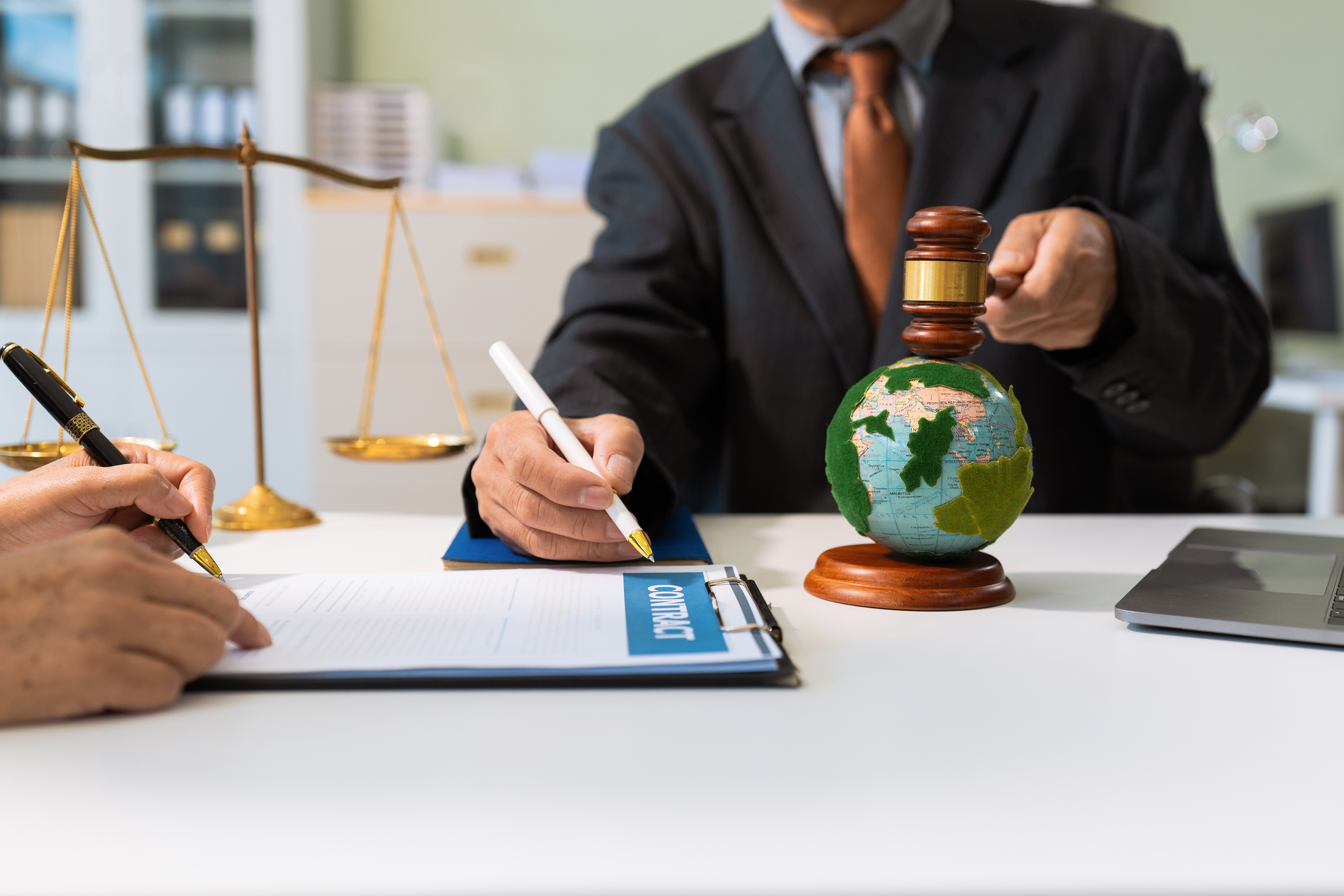 Abogado defensor penal de Caudal Legal en juicio